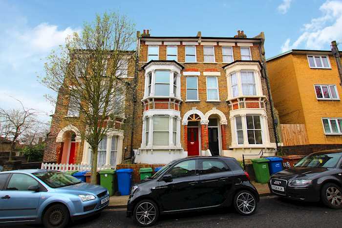 26 Bromar Road, Camberwell , London, SE5 8DL 1/5