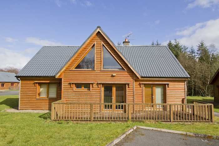 21 Drumcoura, Lake Resort, Ballinamore, Co. Leitrim 1/3