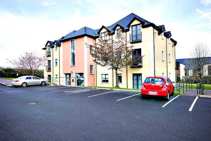 Apartment 11 Block D, Hartley Hall, Carrick-on-Shannon, Co. Leitrim, N41 YA33 1/6