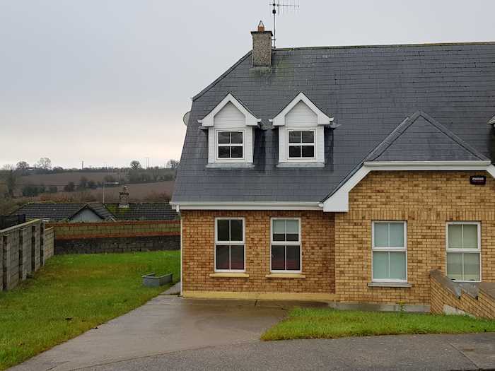 40 Tinley Park, Mallow, Co. Cork 1/3