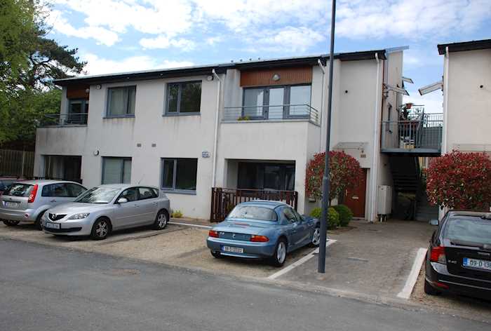 Apartment 11 Brennanstown Court, Cabinteely, Dublin 18, D18 HT97 1/6