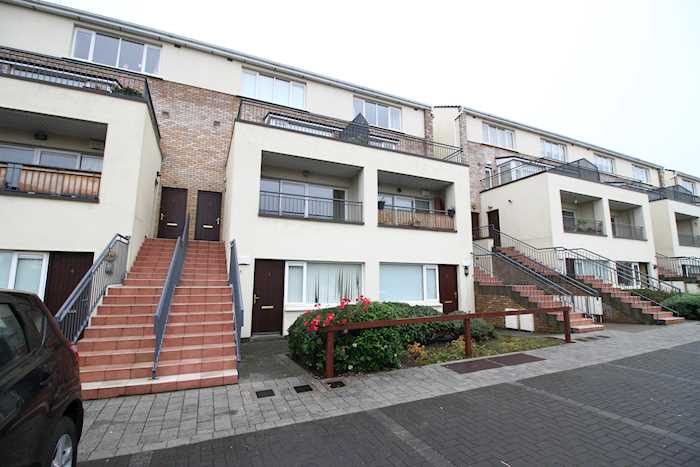 8 Waterville Row, Snugborough Road, Blanchardstown, Dublin 15 1/10